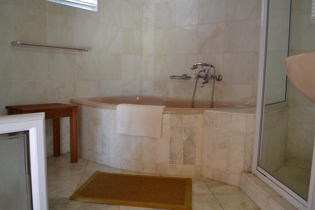 Roessmund Lodge Суакопмунд Стая снимка