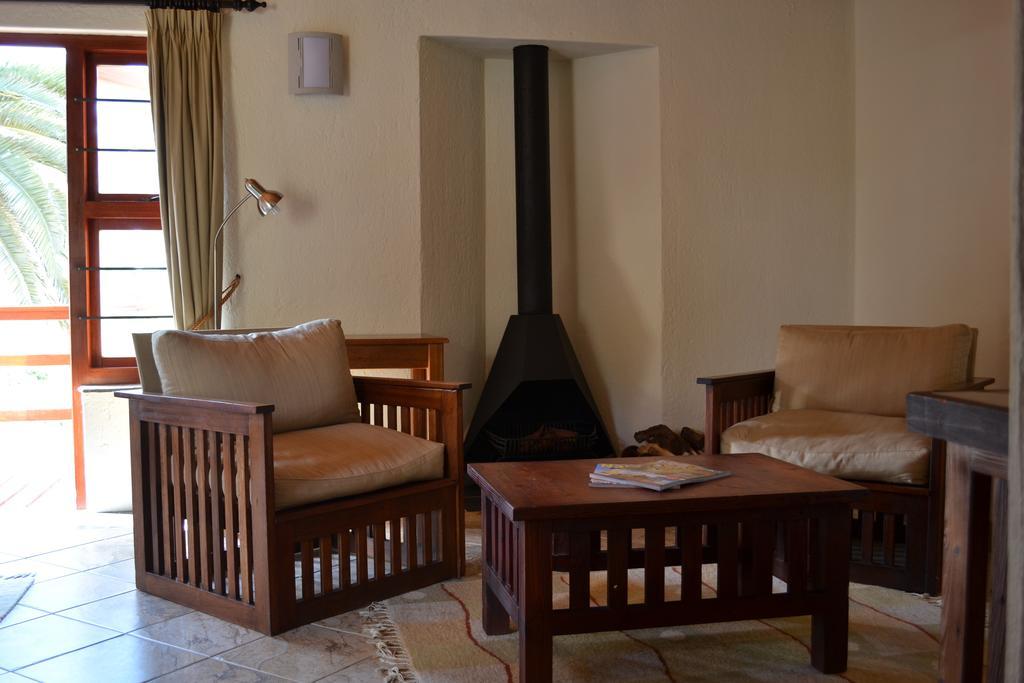 Roessmund Lodge Суакопмунд Стая снимка