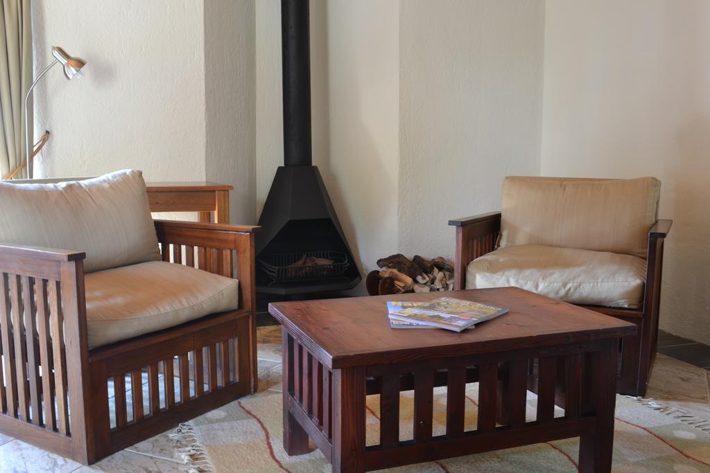 Roessmund Lodge Суакопмунд Стая снимка