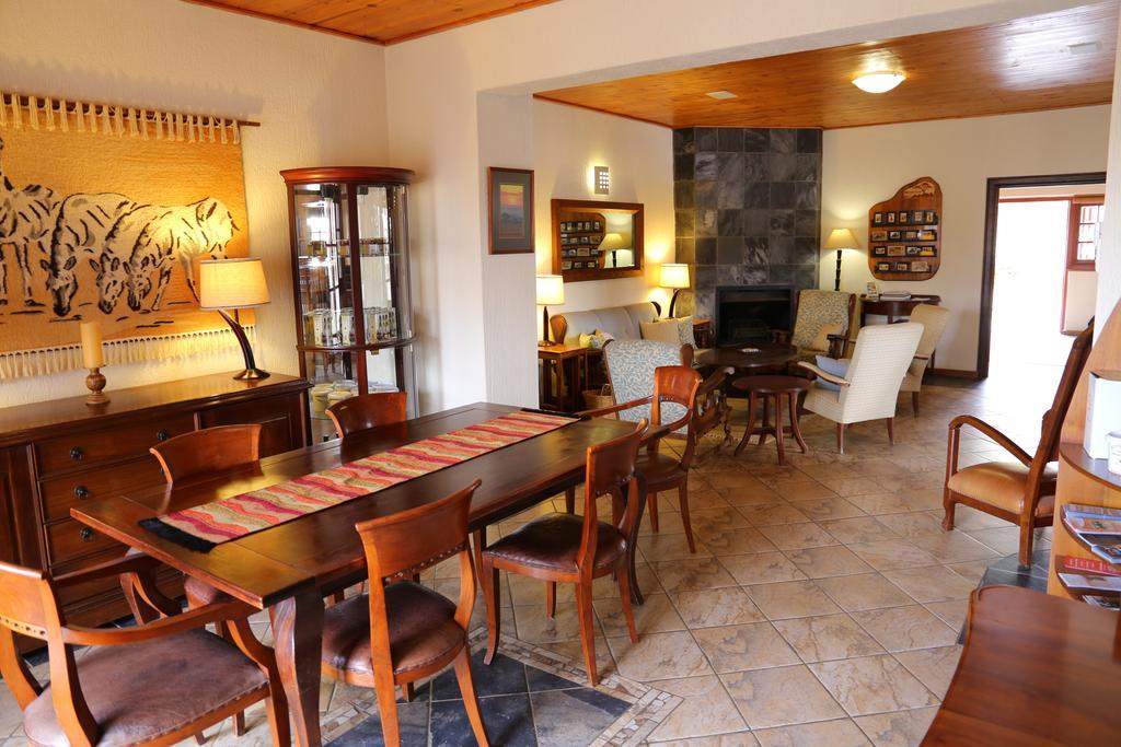 Roessmund Lodge Суакопмунд Екстериор снимка