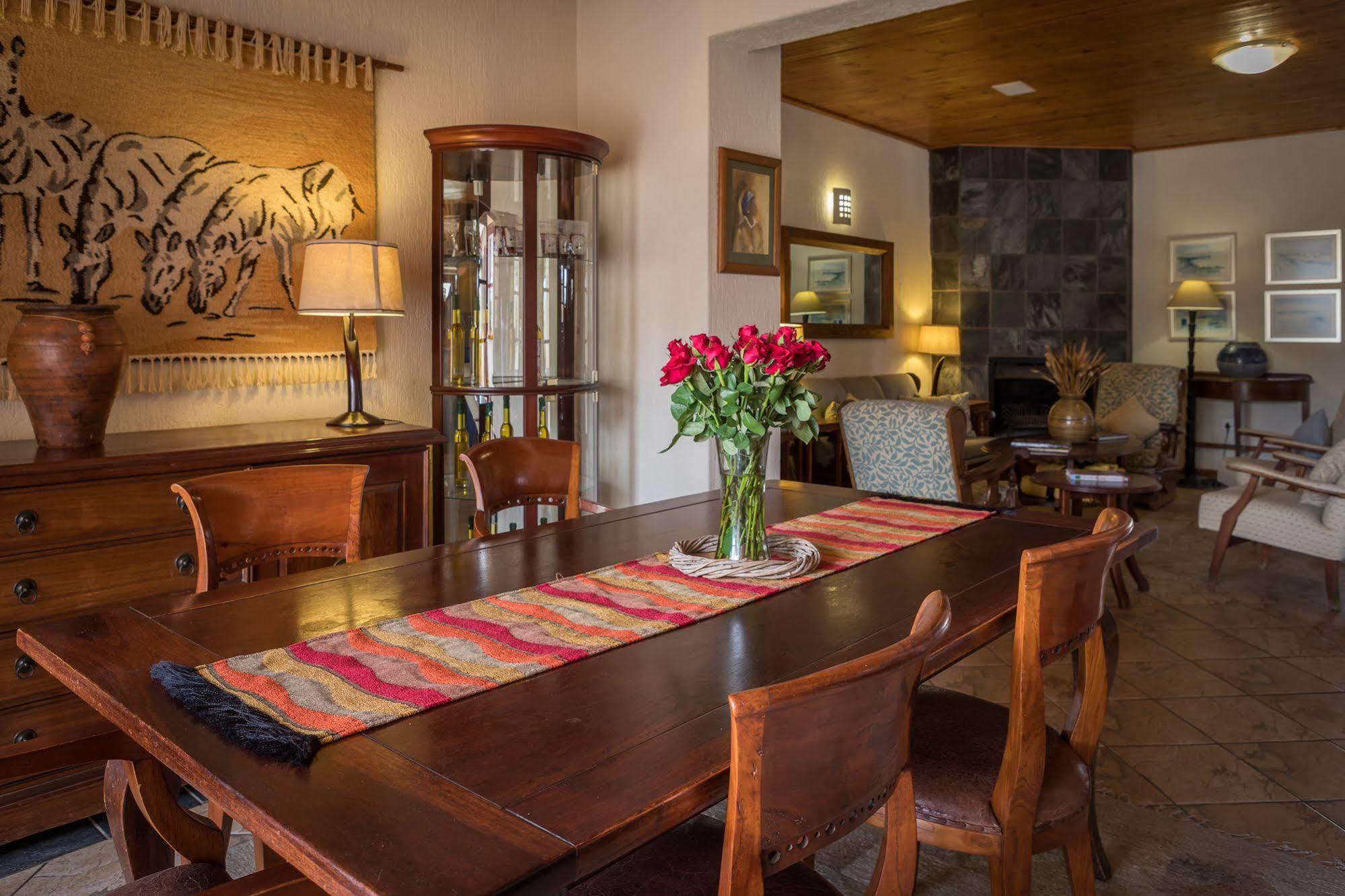 Roessmund Lodge Суакопмунд Екстериор снимка