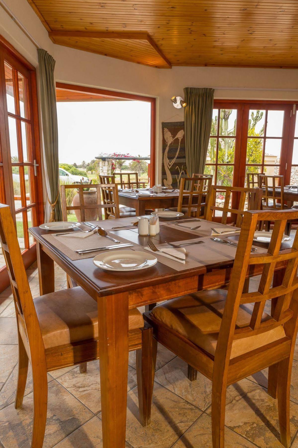 Roessmund Lodge Суакопмунд Екстериор снимка